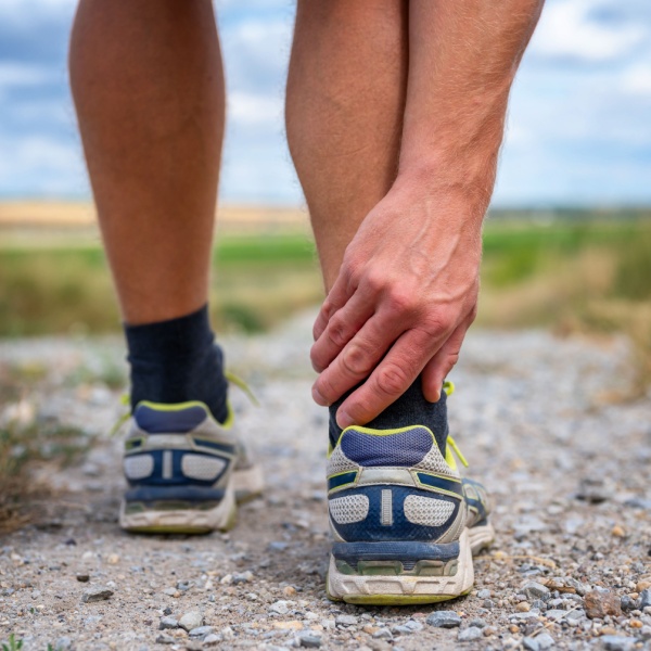 Sporter met achillespees pijn tijdens hardlopen behandeld bij TopFysio Leeuwarden